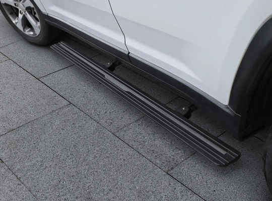 Sleek motorised side step
